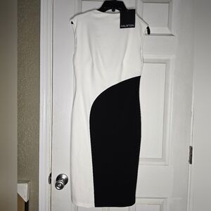NWT! Halston Mock Neck Dress. Size 2.